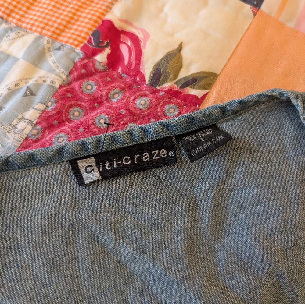 SALE $10 FINAL PRICE! Vintage denim vest, criss/cross braided w flowers, large - Picture 4 of 8